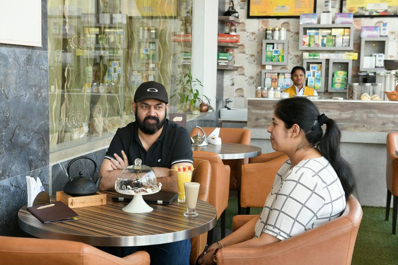 Pal Heights Mantra Hotel Bhubaneswar Buitenkant foto