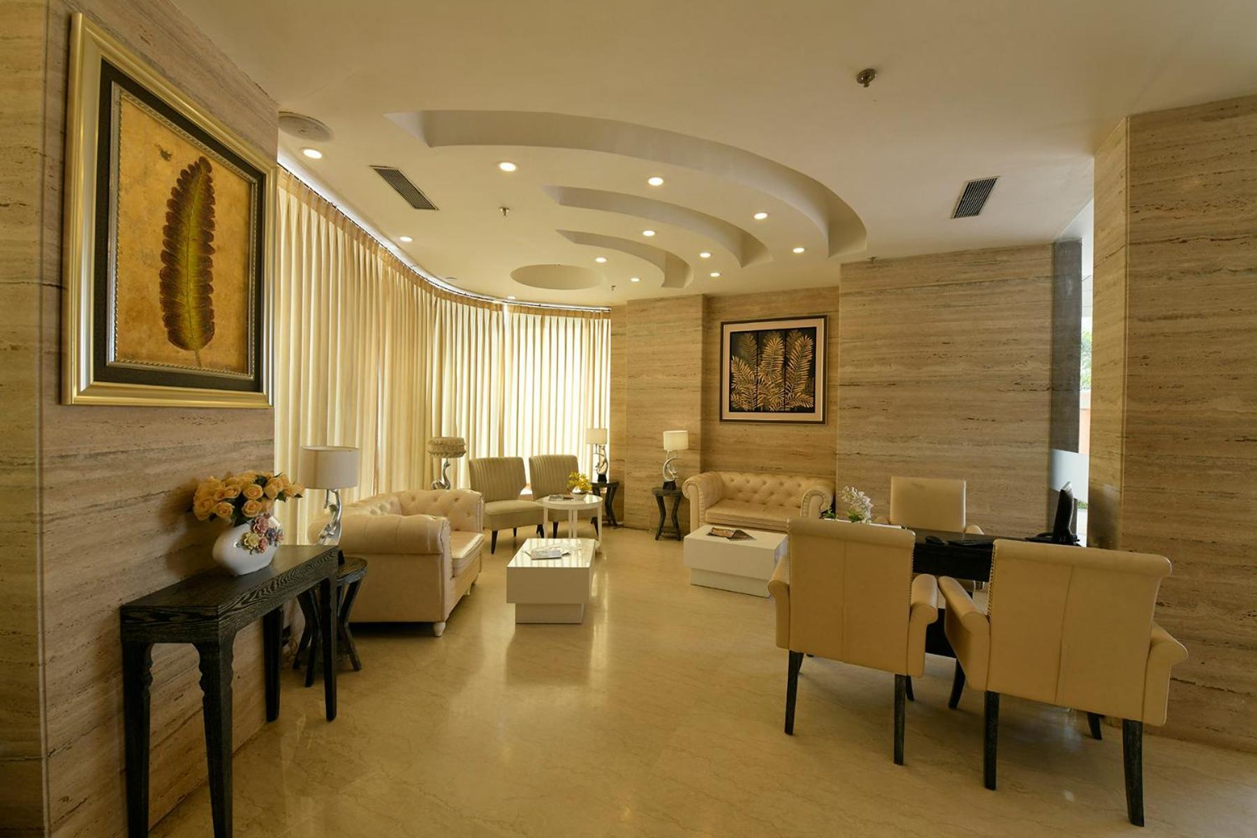 Pal Heights Mantra Hotel Bhubaneswar Buitenkant foto