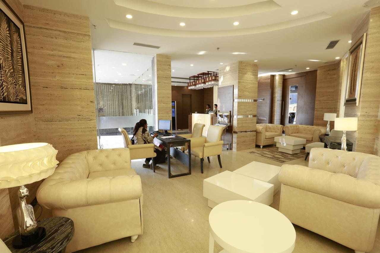 Pal Heights Mantra Hotel Bhubaneswar Buitenkant foto