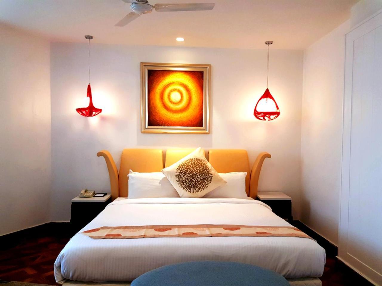 Pal Heights Mantra Hotel Bhubaneswar Buitenkant foto
