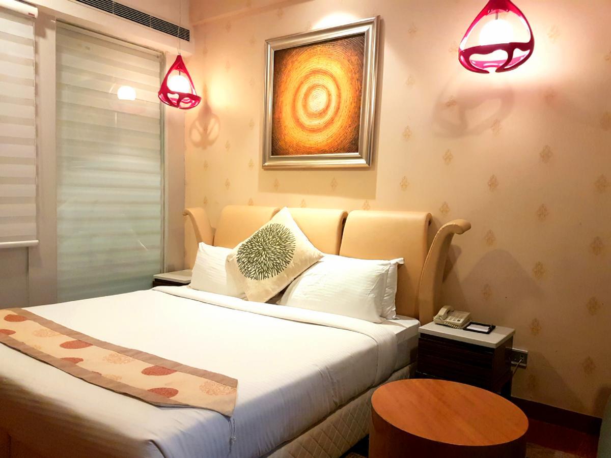 Pal Heights Mantra Hotel Bhubaneswar Buitenkant foto