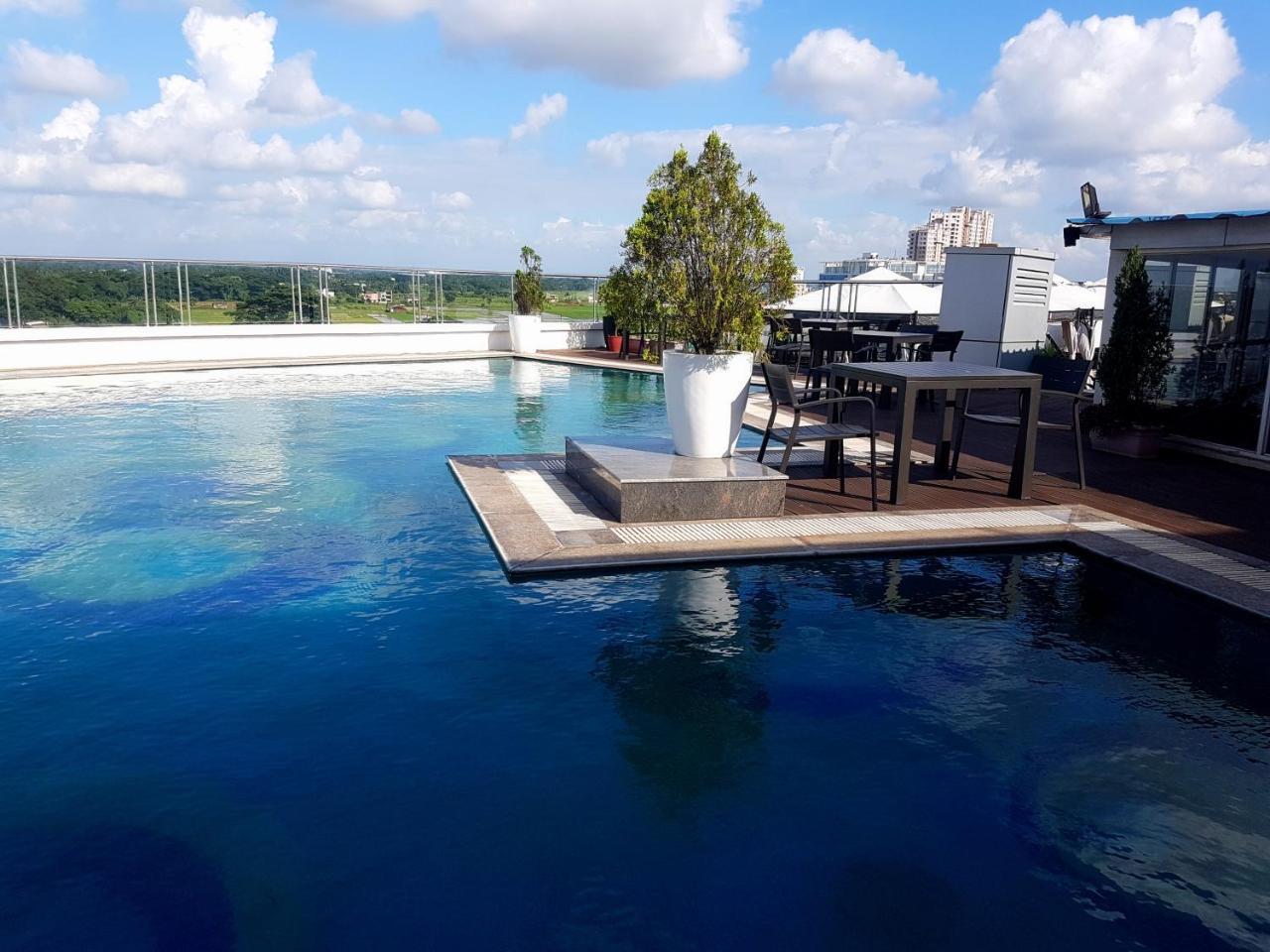 Pal Heights Mantra Hotel Bhubaneswar Buitenkant foto
