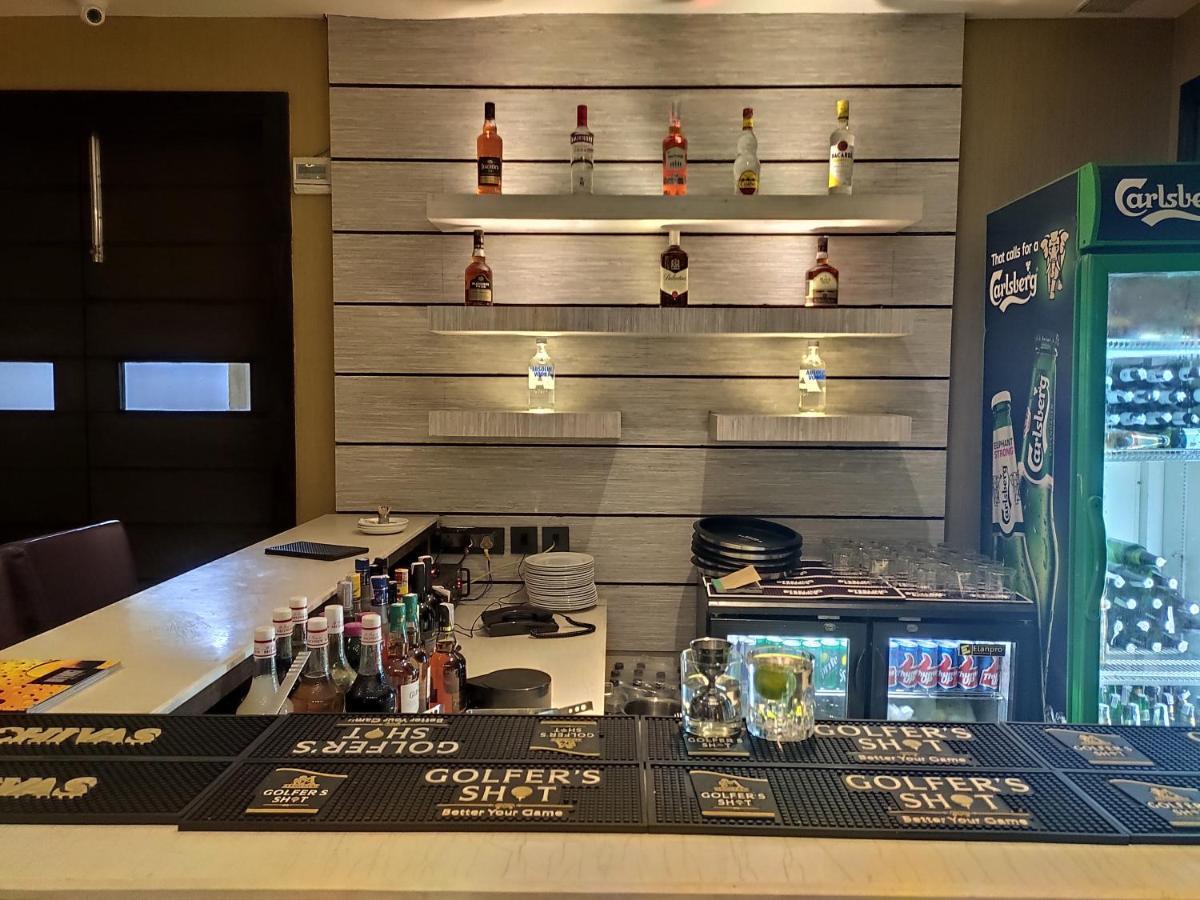 Pal Heights Mantra Hotel Bhubaneswar Buitenkant foto
