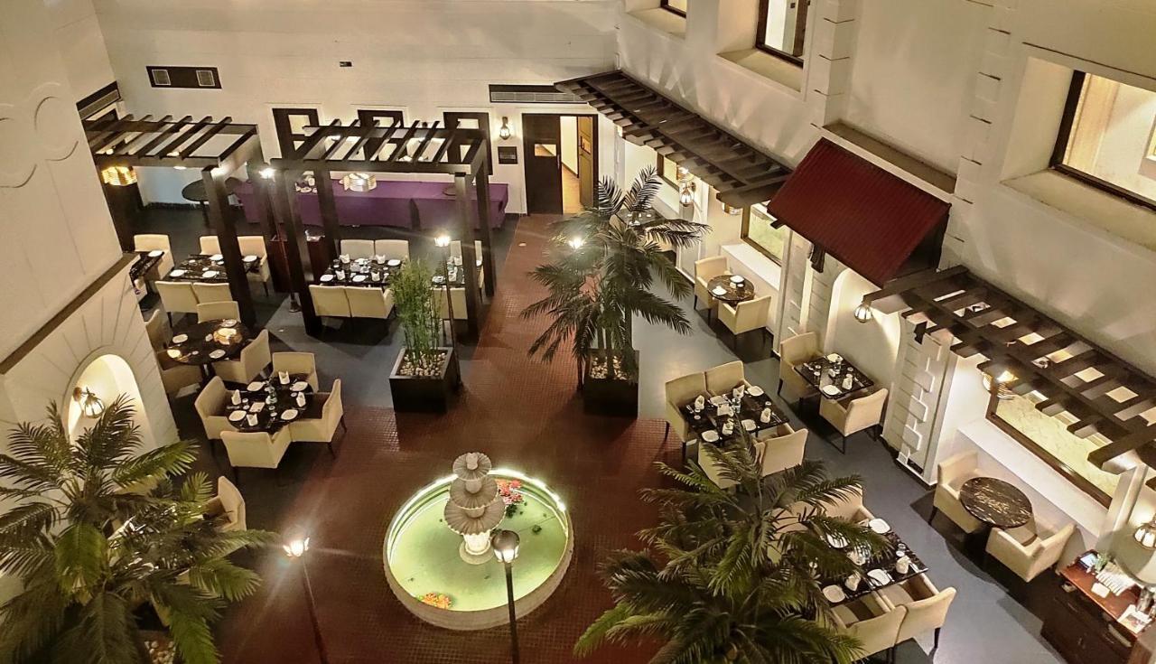 Pal Heights Mantra Hotel Bhubaneswar Buitenkant foto
